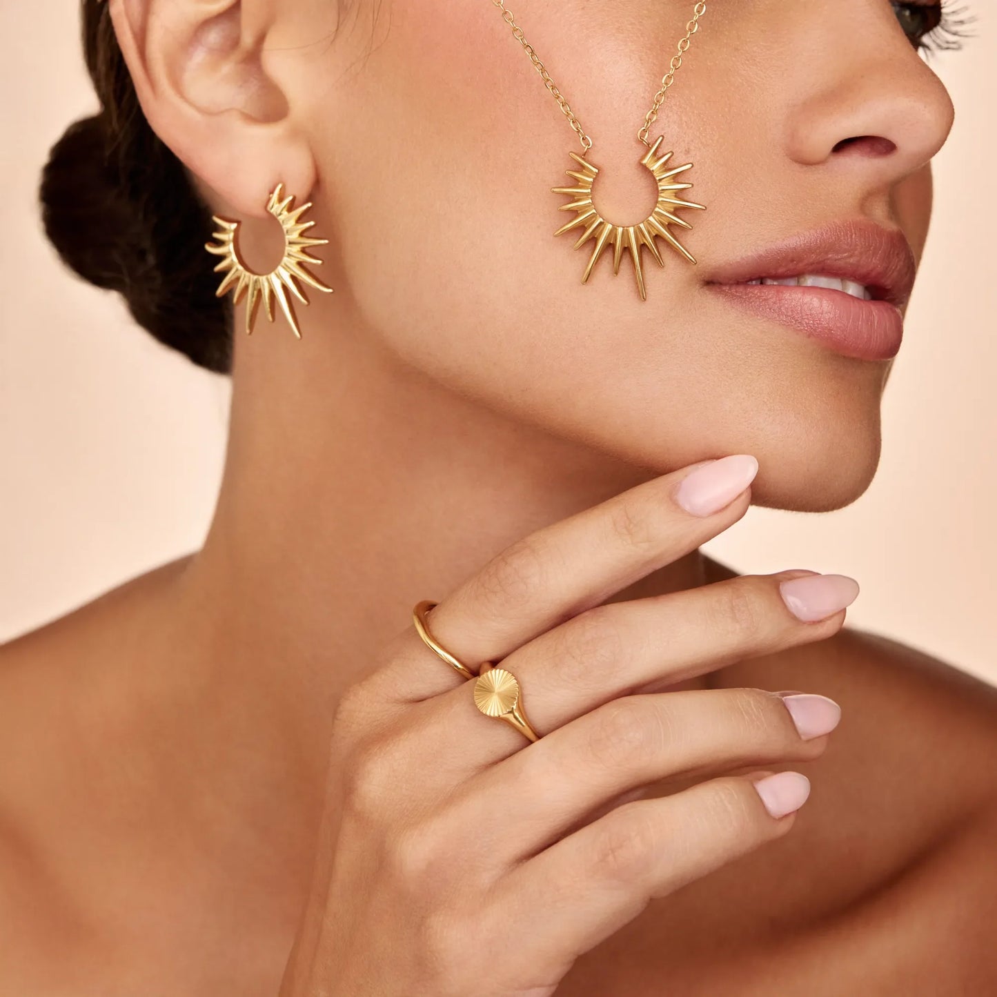 Radiant Halo Necklace