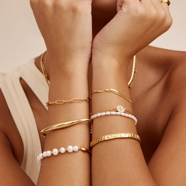 Pearl and Gold Linked Bracelet